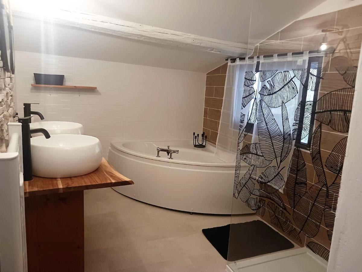 Bed and Breakfast La Cachette Aigues-Vives  Esterno foto