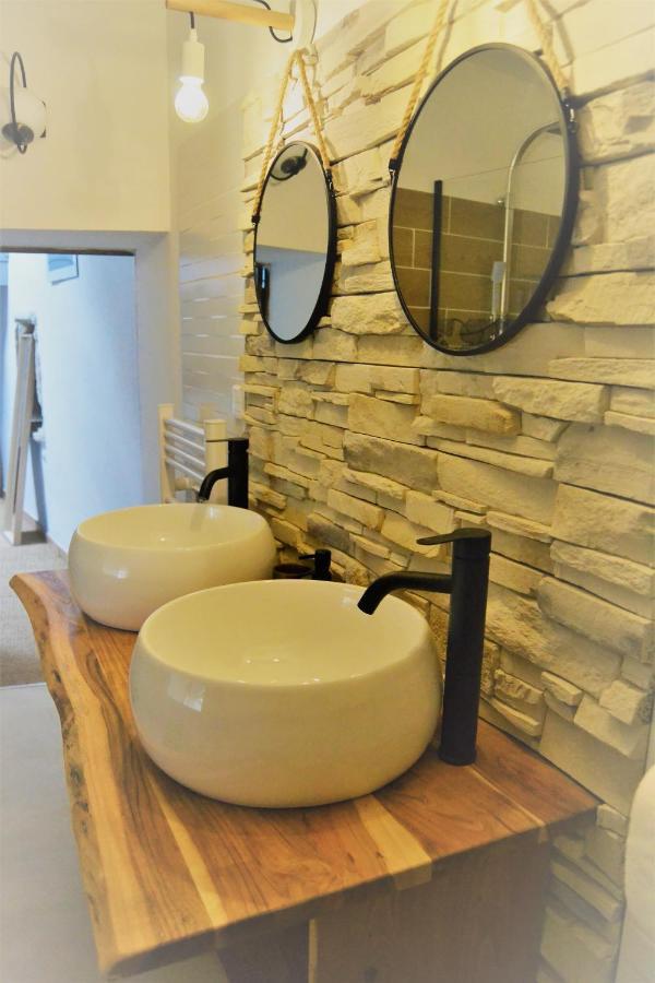 Bed and Breakfast La Cachette Aigues-Vives  Esterno foto