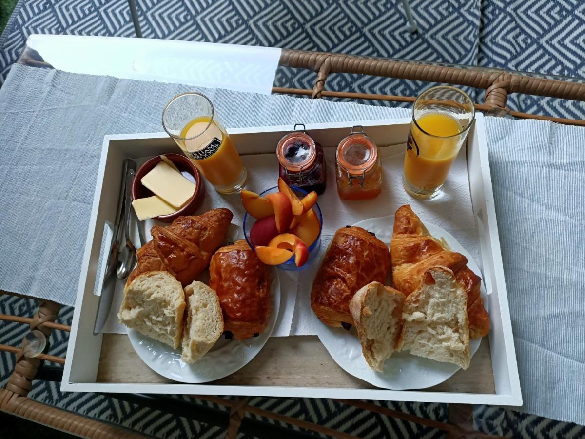 Bed and Breakfast La Cachette Aigues-Vives  Esterno foto